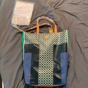 NWT Tory Burch Halland NS Tall Tote Green/Navy